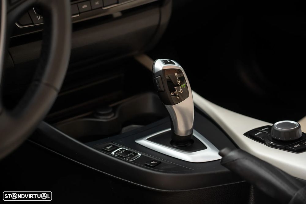 BMW 220 d Cabrio Auto - 12