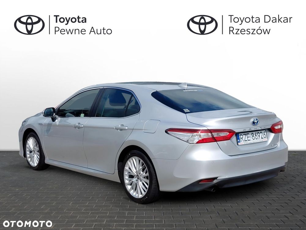 Toyota Camry 2.5 Hybrid Prestige CVT - 3
