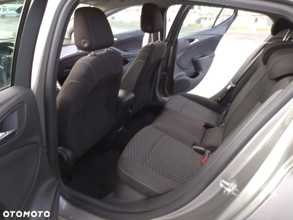 Opel Astra 1.4 T Dynamic - 10