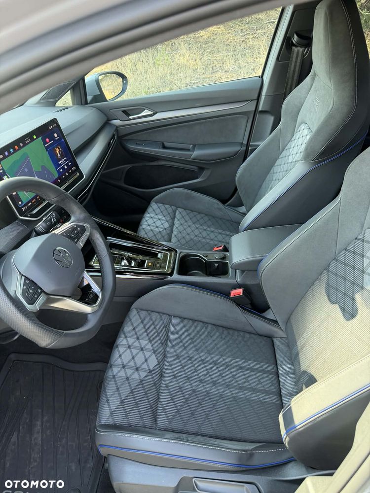 Volkswagen Golf 1.5 eTSI mHEV R-Line Plus DSG - 33