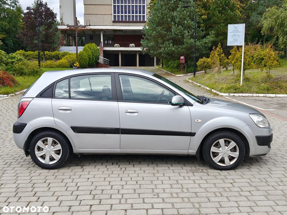 Kia Rio 1.4 Optimum + - 13