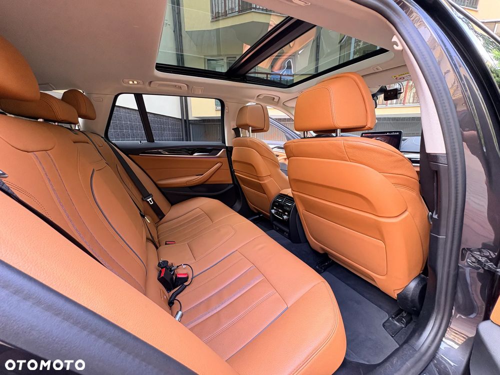 BMW Seria 5 530d mHEV Luxury Line - 9
