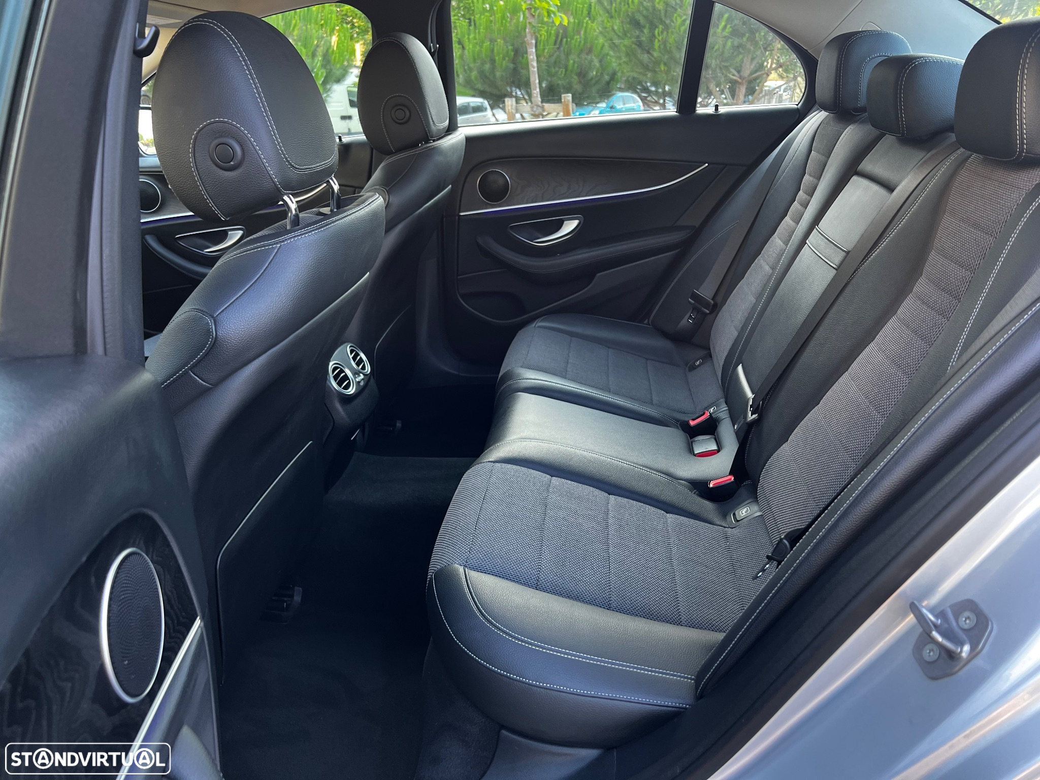 Mercedes-Benz E 220 d Avantgarde - 35