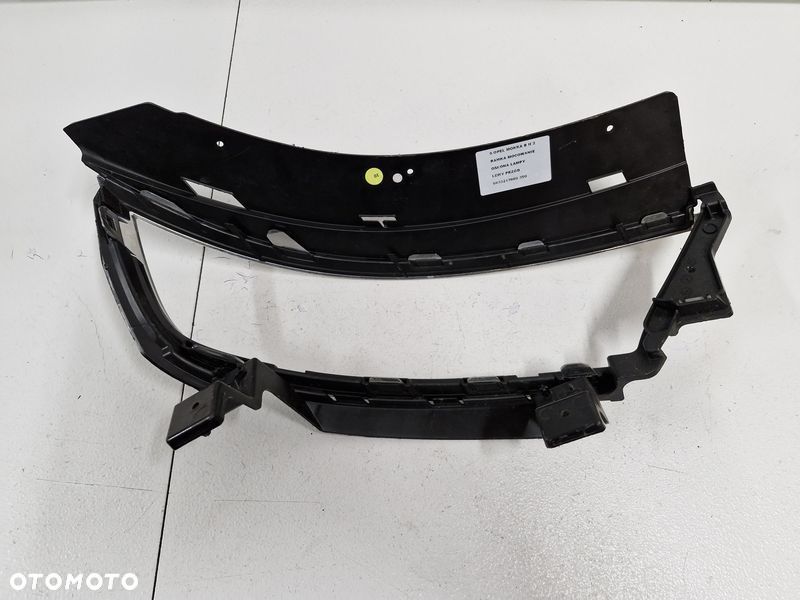 opel mokka b ii 2 ramka kratka osłona lampy lewy przód 9835213980 chrom - 6