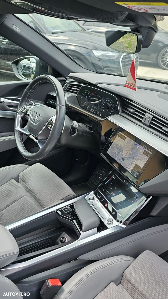 Audi e-tron - 12