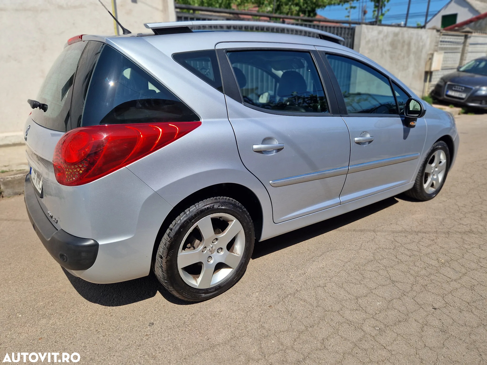 Peugeot 207 - 6