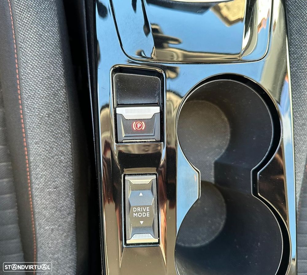 Peugeot e-2008 50 kWh Active Pack - 21