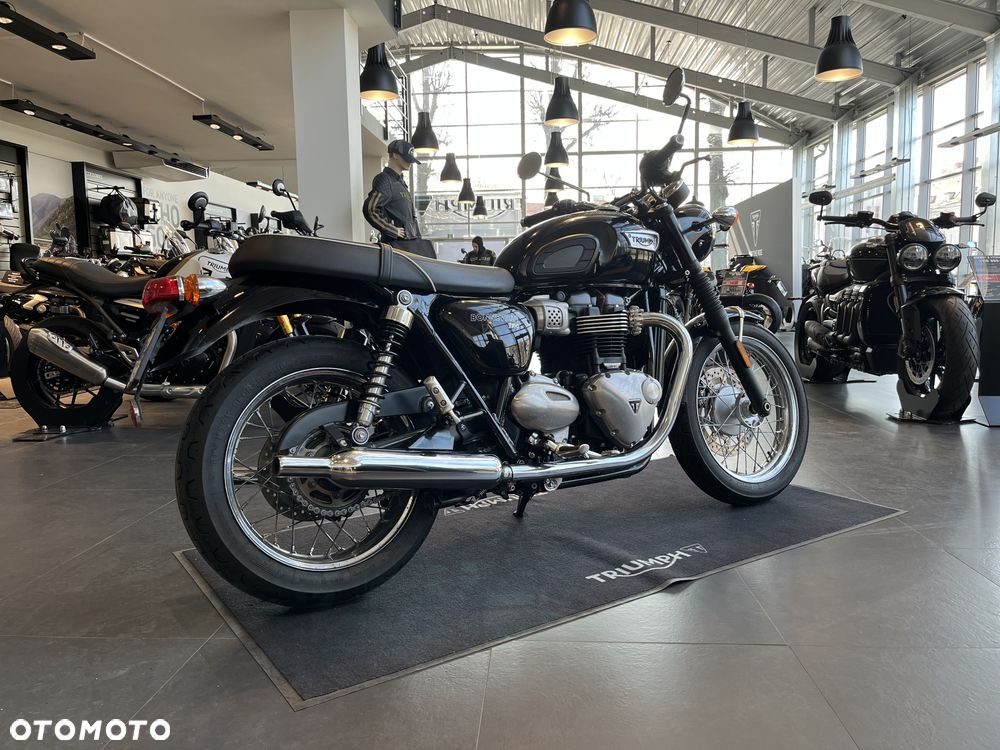 Triumph Bonneville - 3