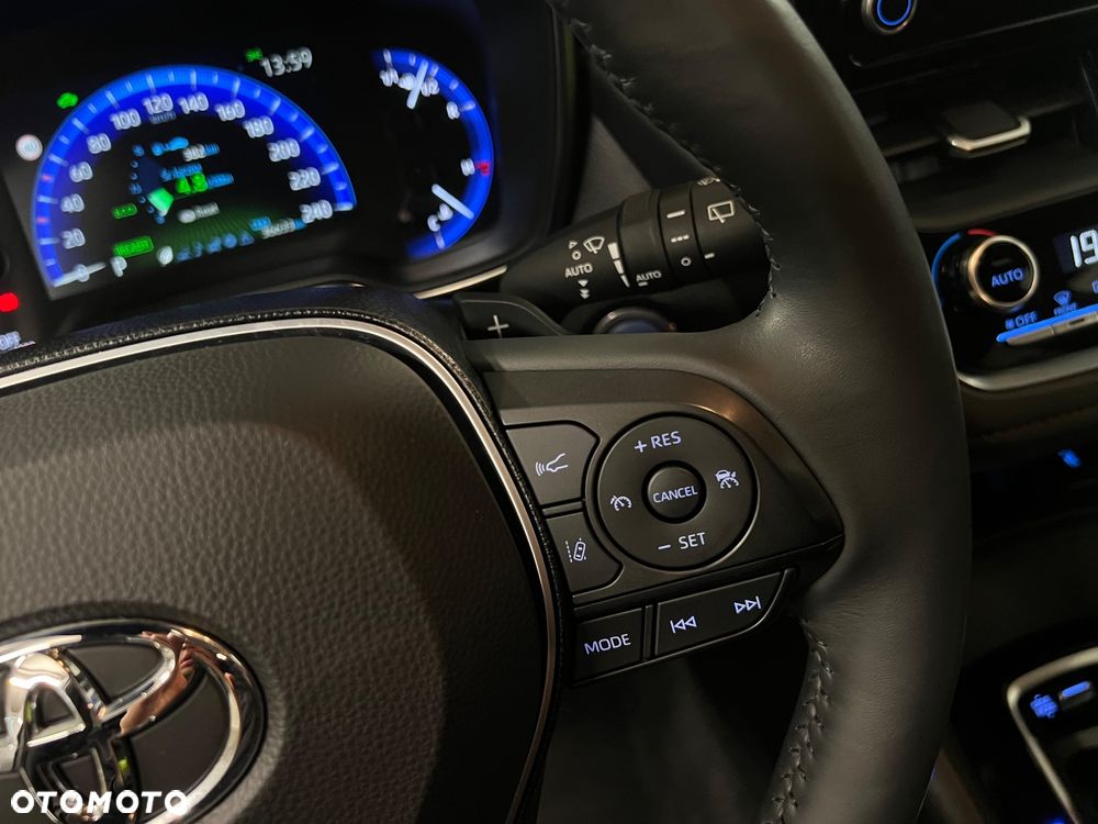Toyota Corolla 2.0 Hybrid Selection - 32