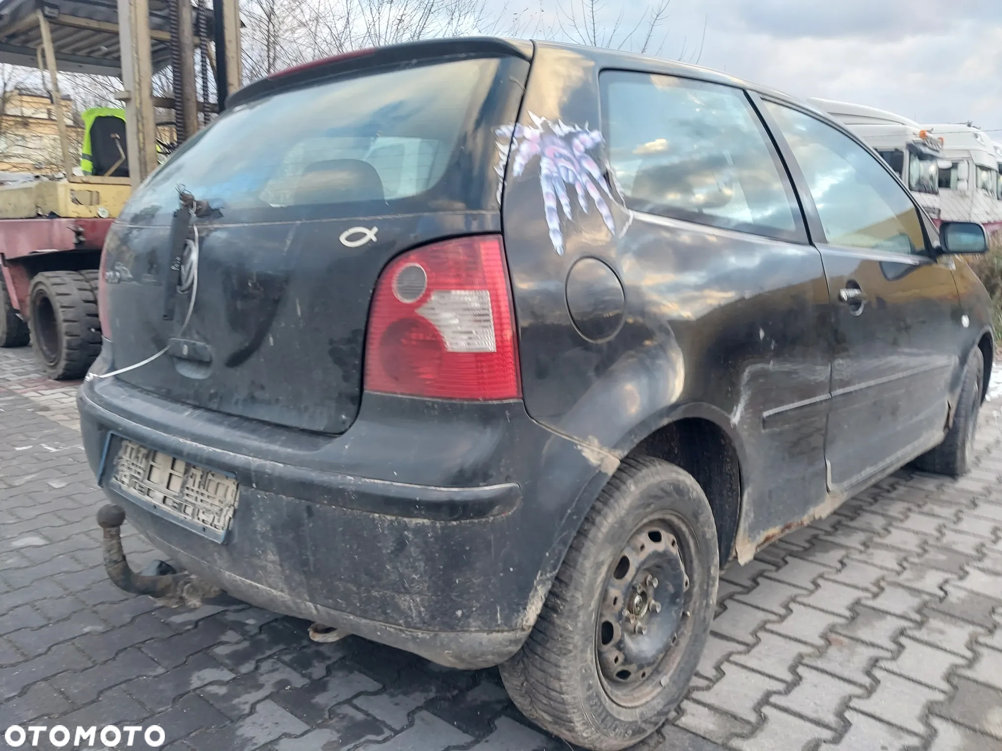 Volkswagen Polo IV 9N 3D silnik 1.9 SDI diesel 64 KM skrzynia GSA 5 biegów drzwi maska zderzak klapa błotnik belka fotele alternator koła felgi maglownica sprężarka klimatyzacji wtryski pompa  NA CZĘŚCI - 10