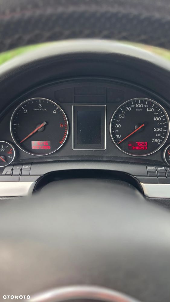 Audi A4 Avant 1.9 TDI quattro - 19