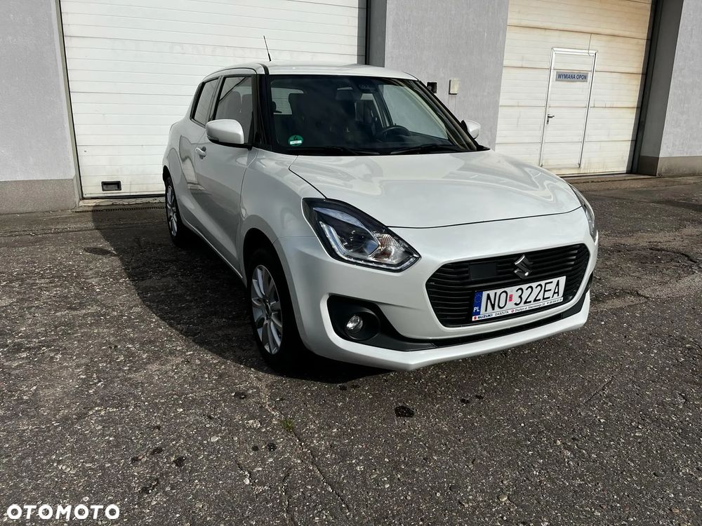 Suzuki Swift 1.2 Dualjet Hybrid Allgrip Comfort - 2