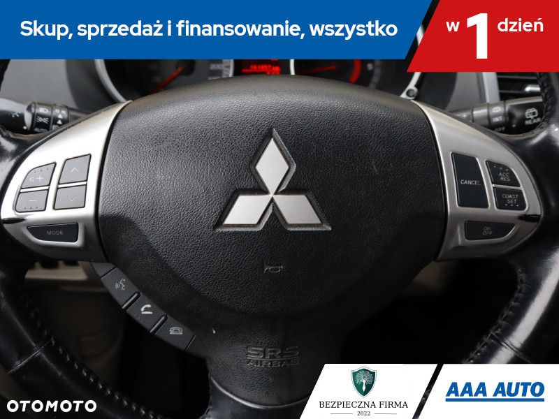Mitsubishi Outlander - 17