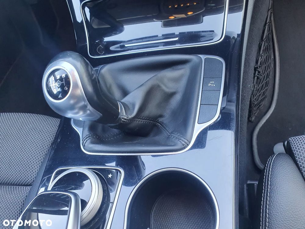 Mercedes-Benz Klasa C 180 T Avantgarde - 15