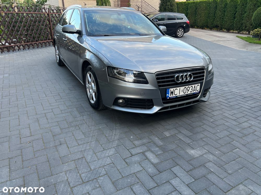 Audi A4 Avant 2.0 TDI - 8