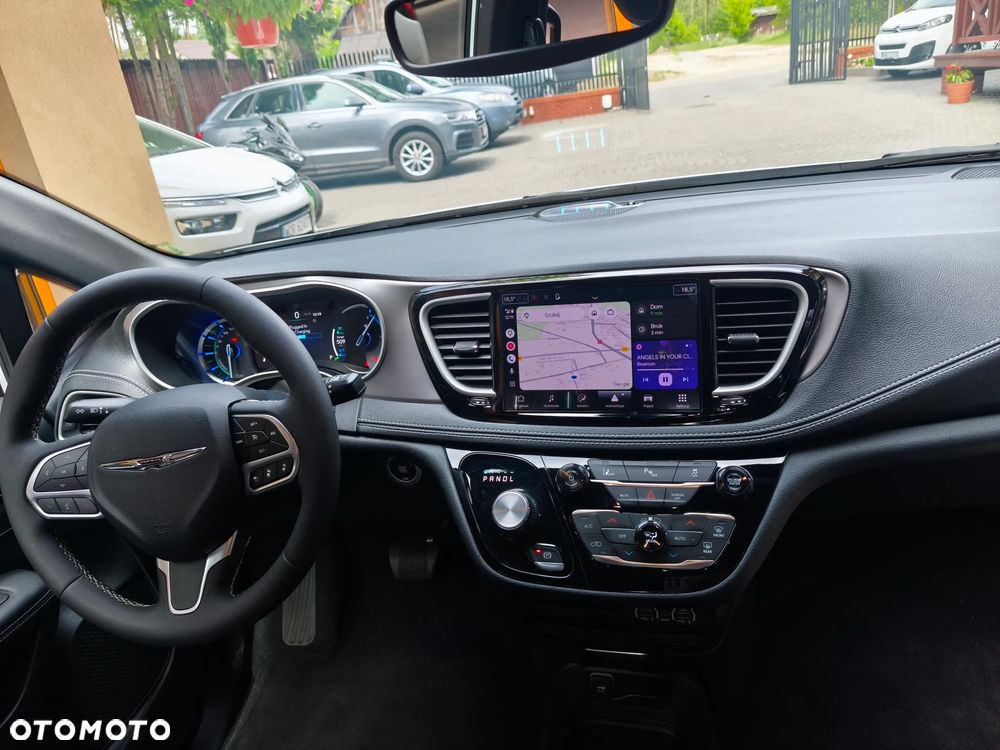 Chrysler Pacifica - 15