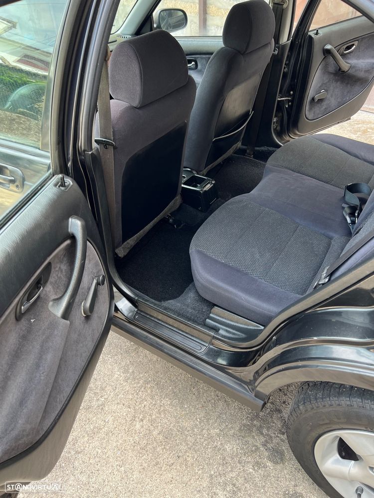 Honda Civic 1.4i - 22