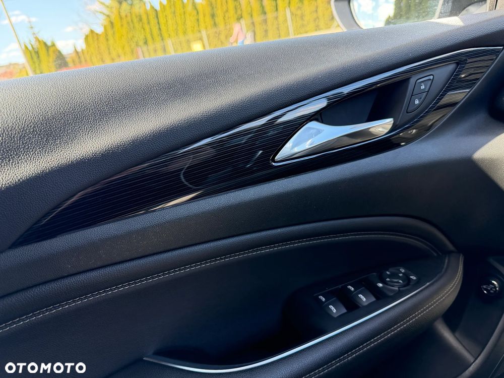 Opel Insignia 2.0 CDTI Innovation S&S - 26
