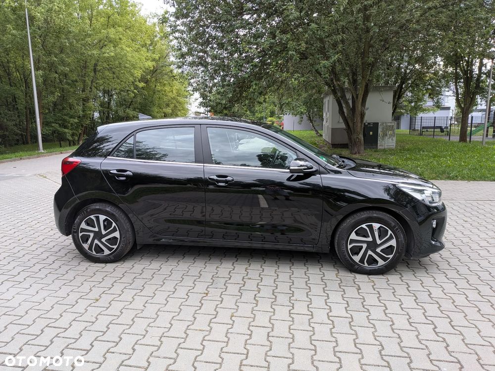 Kia Rio 1.2 Business Line - 10