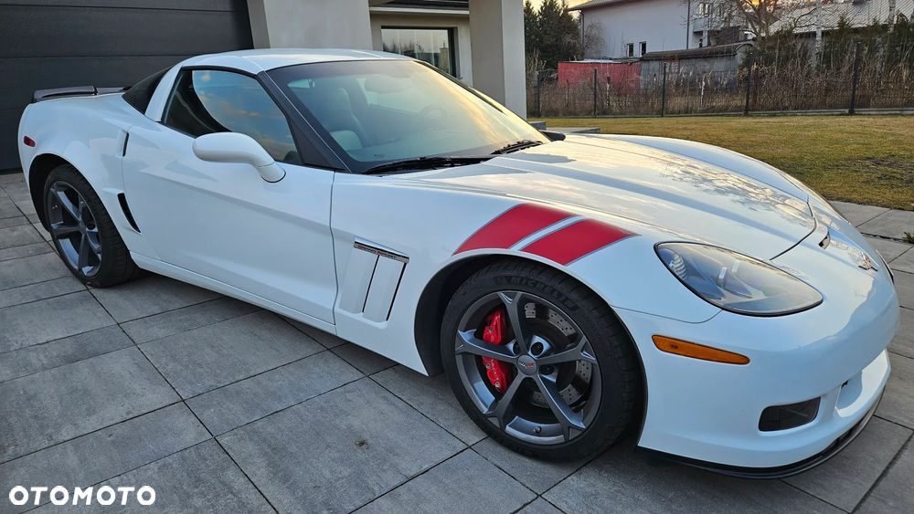 Chevrolet Corvette - 12