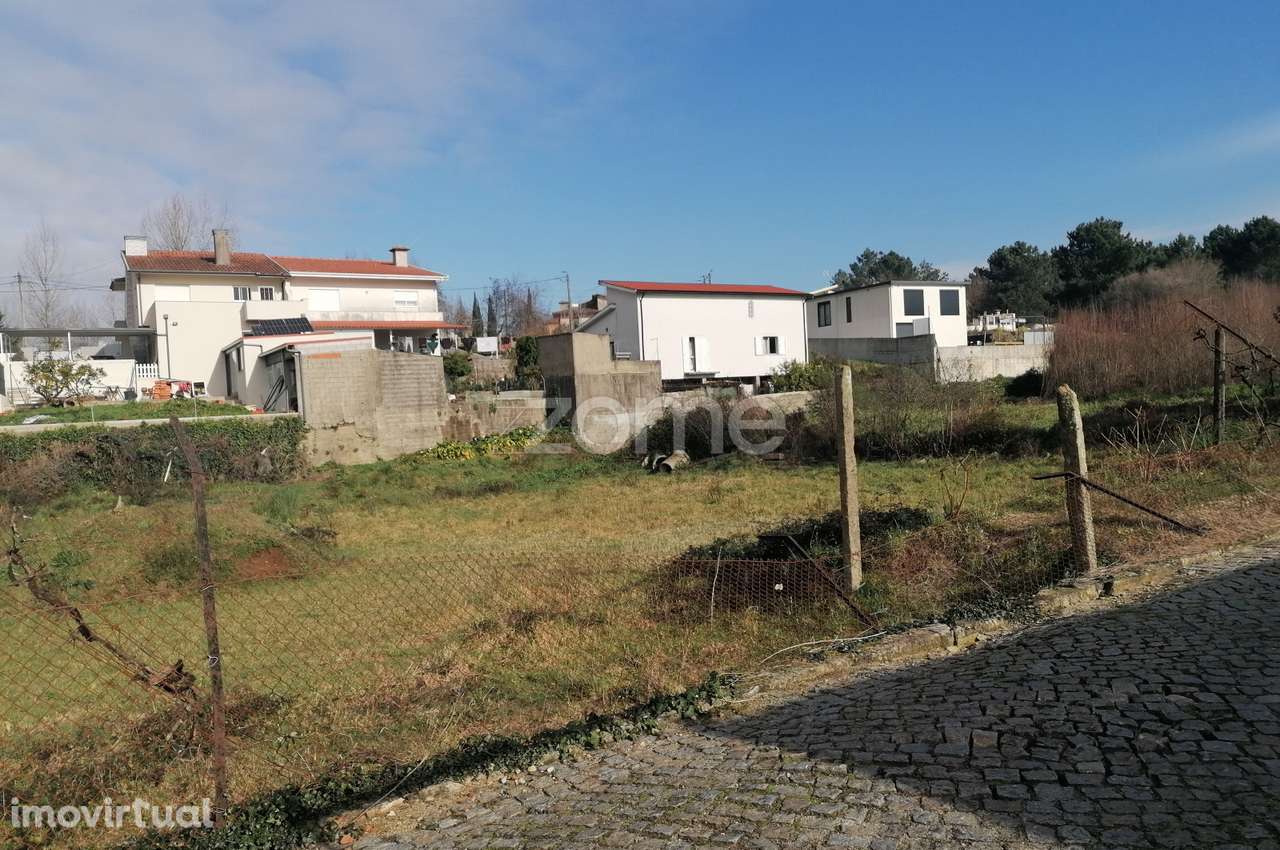 Terreno Urbano com 698 M2 em Alvarelhos, Trofa - Grande imagem: 3/16