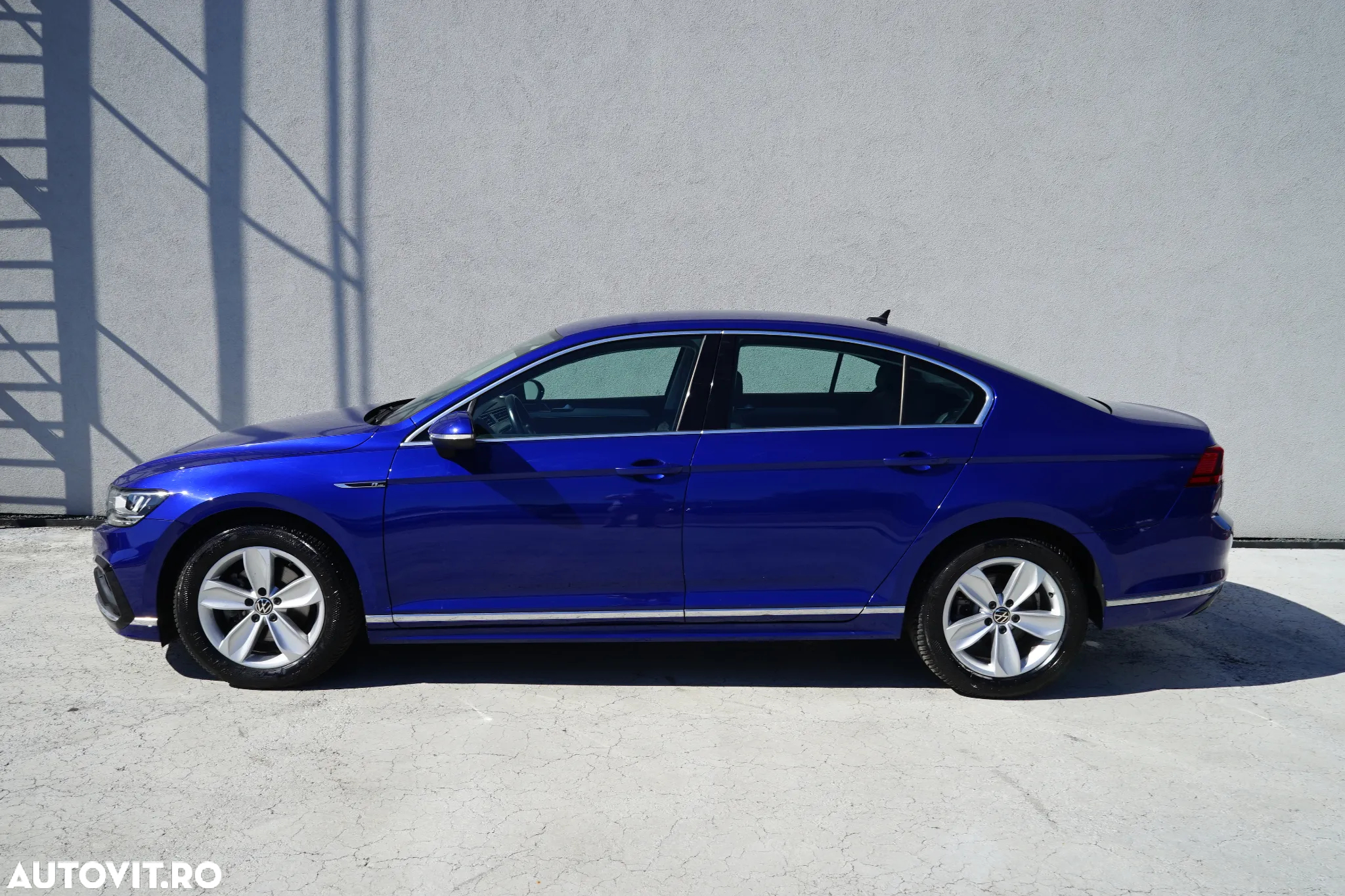 Volkswagen Passat Variant 2.0 TDI DSG 4Motion Highline - 3