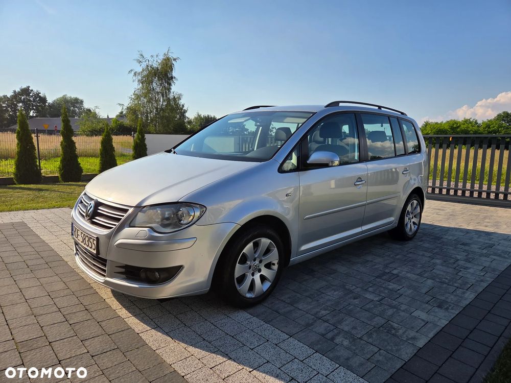 Volkswagen Touran 2.0 TDI Q-Line - 2