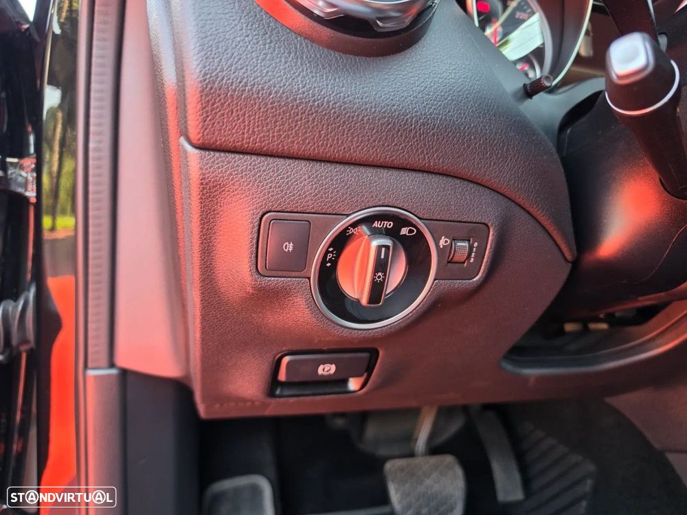 Mercedes-Benz GLA 180 d Aut. - 14