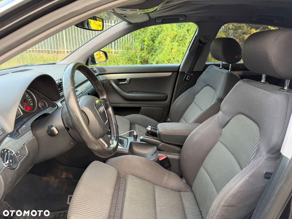 Audi A4 Limousine - 9