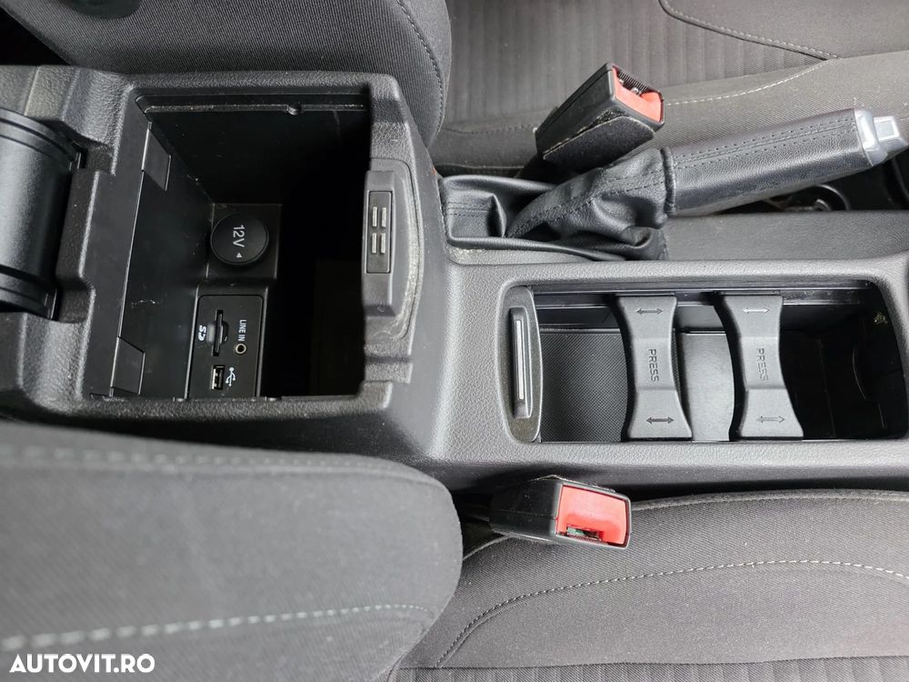 Ford Focus 1.5 TDCi DPF Start-Stopp-System Titanium - 11