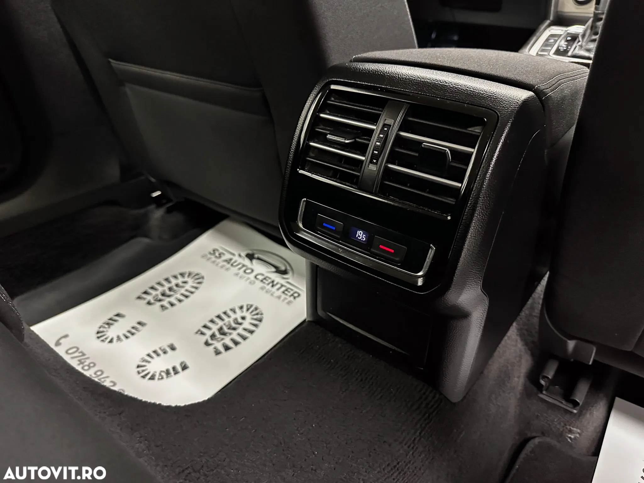 Volkswagen Passat Variant 1.6 TDI (BlueMotion Technology) DSG Comfortline - 17