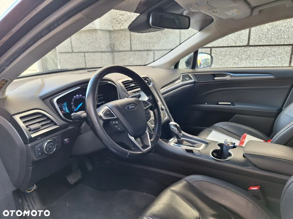 Ford Mondeo 2.0 Hybrid Titanium - 35