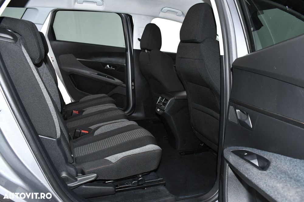 Peugeot 5008 1.2 Puretech Turbo s&s Active - 11