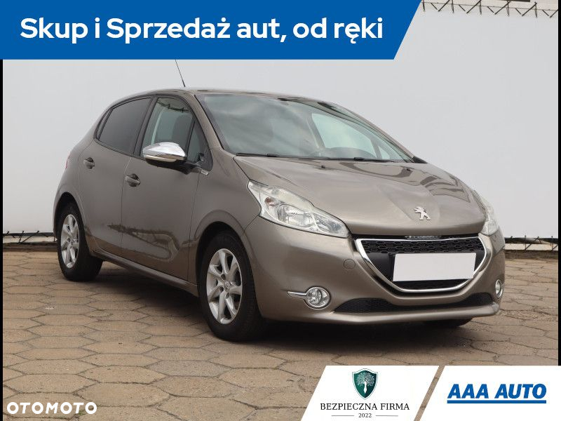 Peugeot 208 - 2