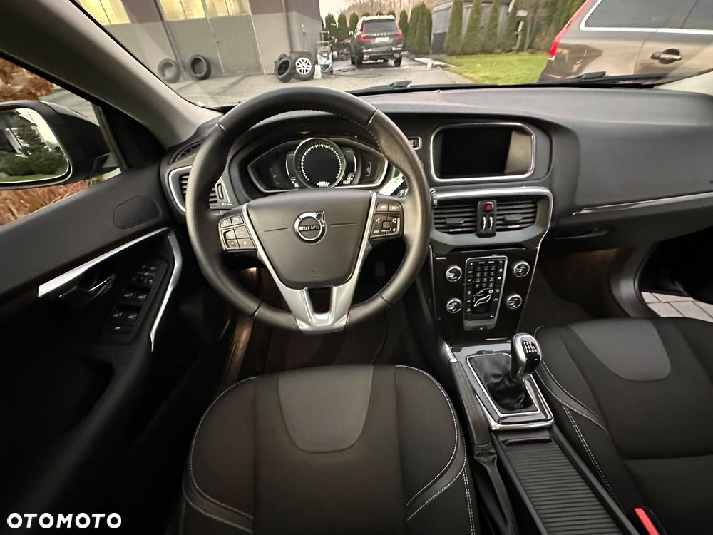 Volvo V40 T2 Drive-E Summum - 24