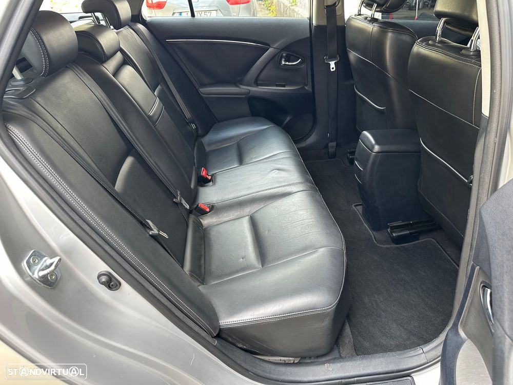 Toyota Avensis SW 2.0 D-4D Exclusive +Pele+GPS - 15