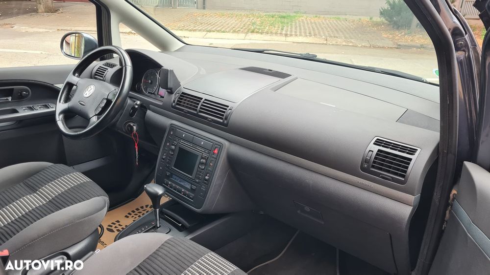 Volkswagen Sharan 1.9 TDI Automatik United - 19