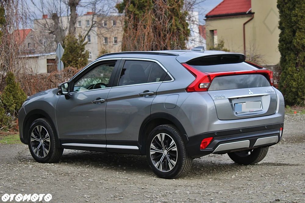 Mitsubishi Eclipse Cross - 8
