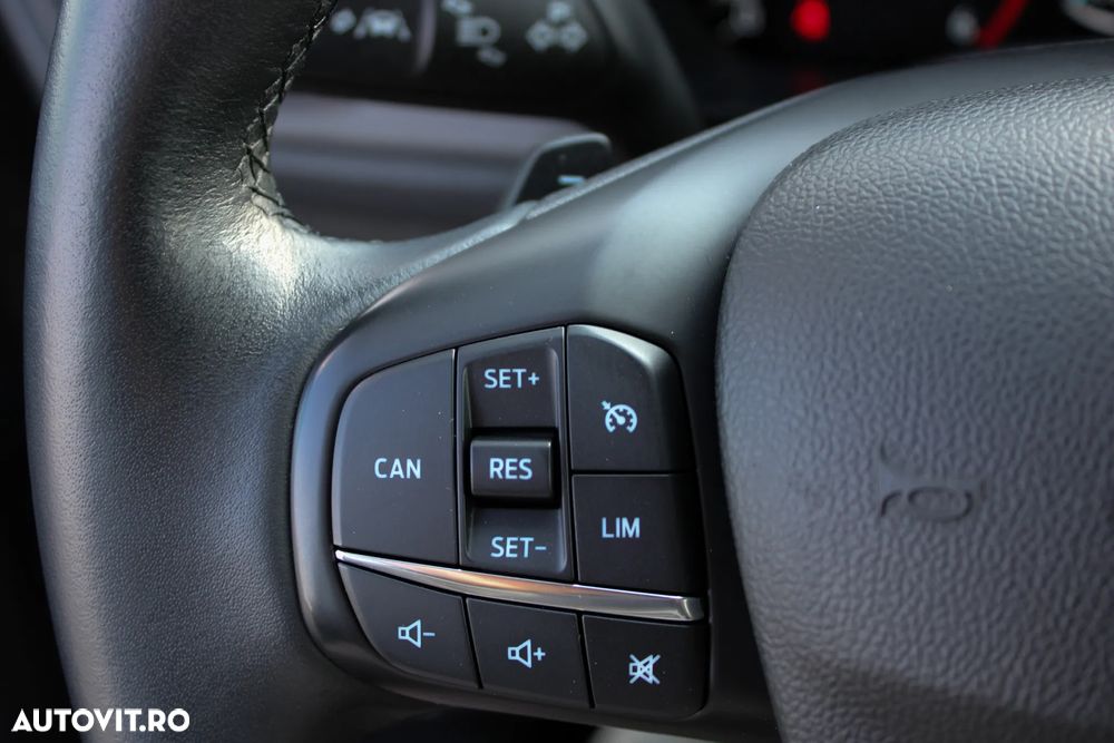 Ford Focus 1.5 EcoBlue Start-Stopp-System Aut. TITANIUM - 33