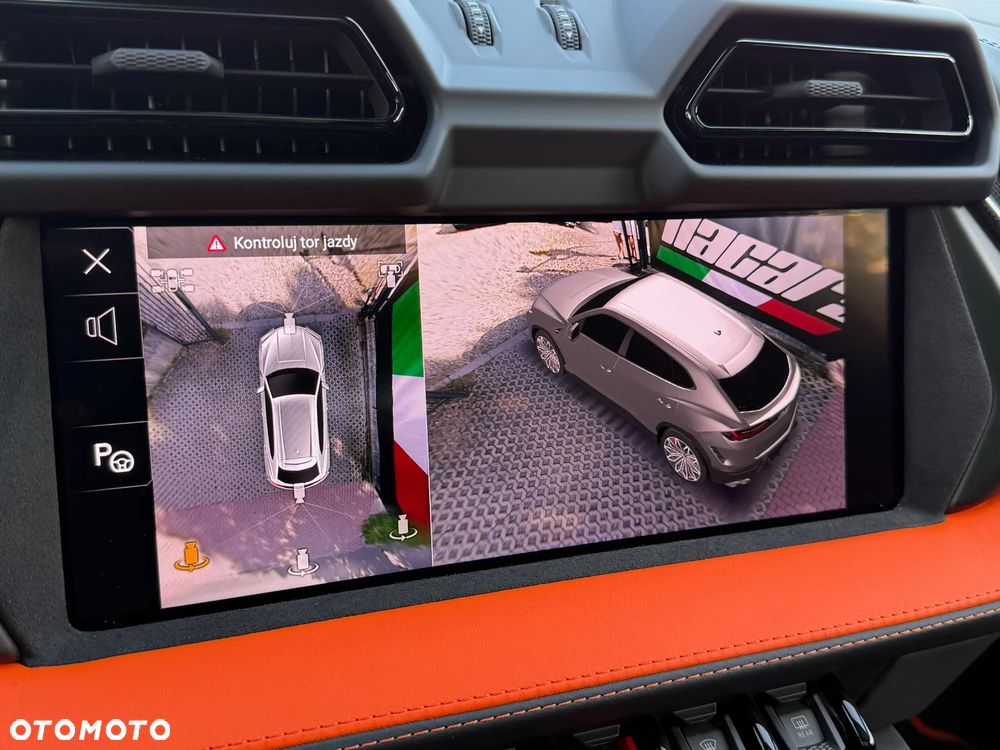 Lamborghini Urus - 25