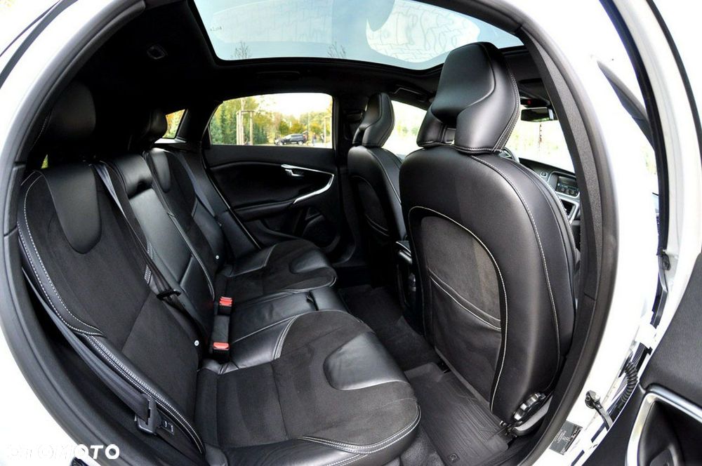 Volvo V40 D2 R-Design Summum - 23