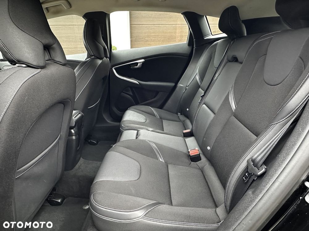 Volvo V40 D2 Drive-E Momentum - 30