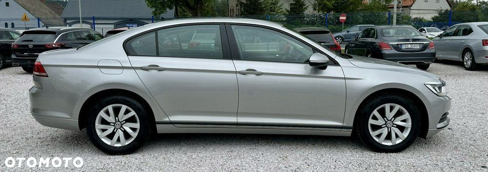 Volkswagen Passat - 5