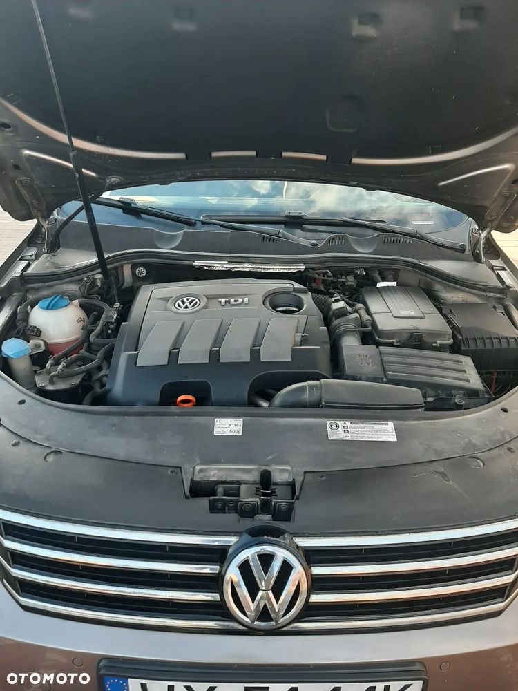 Volkswagen Passat 1.6 TDI DPF BlueMot Comfortline - 18