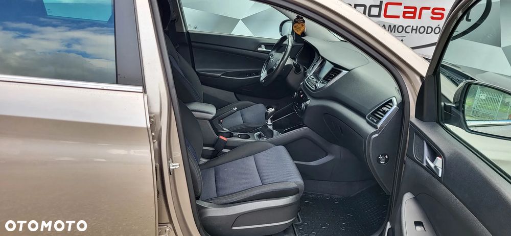 Hyundai Tucson 2.0 CRDI BlueDrive Style 2WD - 15