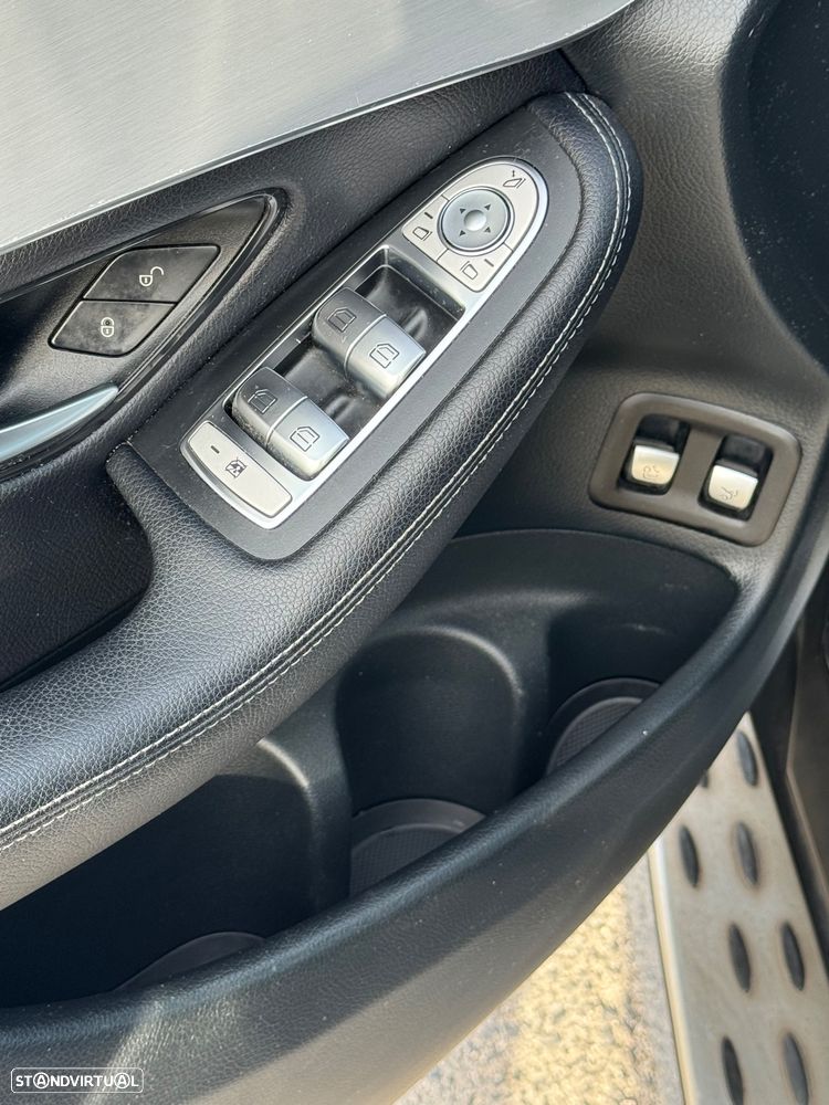 Mercedes-Benz GLC 250 d Coupé AMG Line 4-Matic - 30