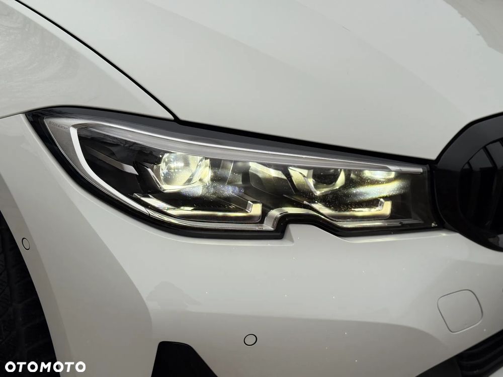 BMW Seria 3 320d xDrive Sport Line - 7