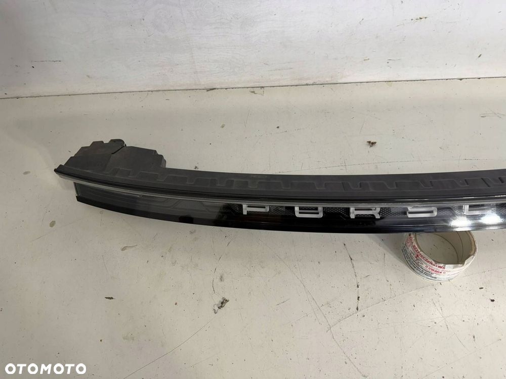 blenda klapy bagażnika taycan 9j1 eu - 9