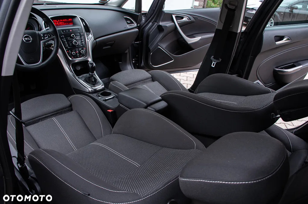 Opel Astra 1.6 Cosmo - 35