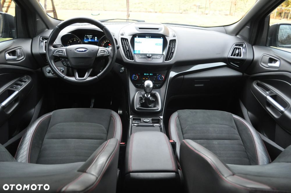 Ford Kuga 2.0 TDCi 4x2 ST-Line - 30